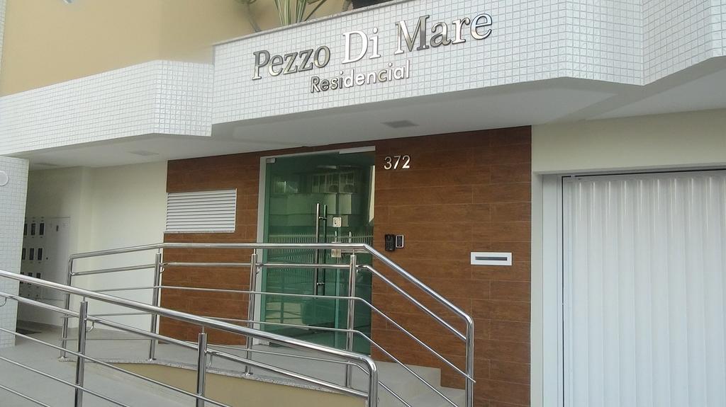 Edificio Piezzo De Mare Meia Praia Exterior photo